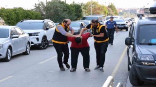 Lise öğrencisini taciz ettiği öne sürülen şüpheliyi Seyhan polisi yakaladı