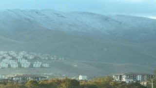 Malatyada mevsimin ilk kar yağışı Beydağına yağdı