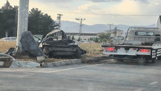 Malatyada yolcu otobüsü ile otomobil çarpıştı: 1 ölü, 1 yaralı