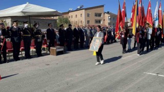 Malazgirtte Cumhuriyetin 101. yıldönümü kutlandı