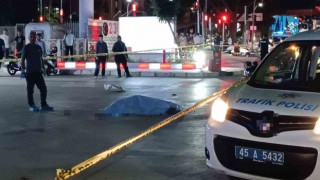 Manisada otomobilin çarptığı motosiklet sürücüsü hayatını kaybetti