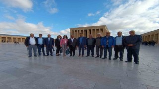 Manisalı muhtarlar Anıtkabirdeki törenlere katıldı