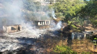 Mersinin Anamur ilçesinde çıkan yangın kontrol altına alındı