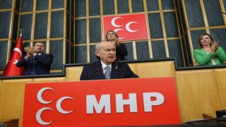 MHP Lideri Bahçeli: “Devleti milletten ayırmak, milleti devletten ayrıştırmak su katılmamış bölücülüktür.”