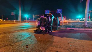 Minibüs ile cip çarpıştı: 3 yaralı