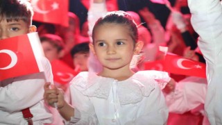 Minikler Cumhuriyetin 101. yıl dönümünü kutladı