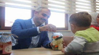Minikler turşu kurdu