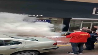 Mobilya mağazasında çıkan yangın korkuttu