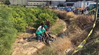 Motosiklet kanala uçtu: 1 ölü