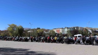 Motosikletçiler Oltuda şov yaptı