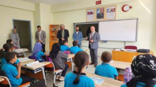 Müdür Başyiğit, öğrencilere kitap okumanın faydalarını anlattı