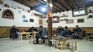 Muşta otantik çay ocaklarında sobalar kuruldu