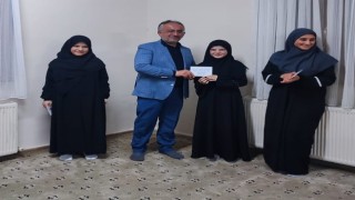 Naat-ı Şerif okuma yarışmasında dereceye giren öğrencilere ödülleri verildi