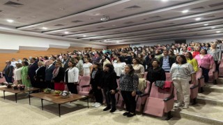 Normal doğumun avantajları sağlık çalışanlarına anlatıldı