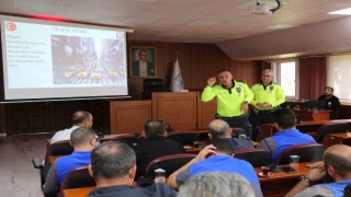 Odunpazarı Belediyesinde şoförlere güvenli sürüş eğitimi verildi