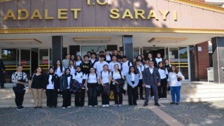 Öğrenciler adliyeyi gezdi