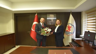 OMÜ İlahiyat Fakültesi Dekanlığında görev değişimi