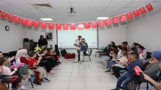 Onkoloji servisindeki çocuklar Cumhuriyet Bayramını kutladı