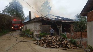 Orduda ev yangını