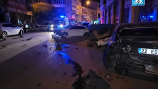 Ortalığın savaş alanına döndüğü kaza kameraya yansıdı