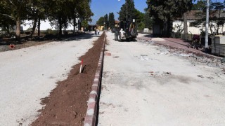 Osmaniye Belediyesi, İstasyon Caddesinde Çalışmalarını Sürdürüyor