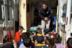 Osmaniye'de Minik Öğrencilere 112 Acil Yardım Ambulansı Tanıtımı