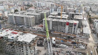 Osmaniyede rezerv alanda binalar hızla yükseliyor