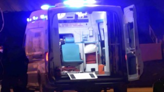 Otomobil evin bahçesine girdi: 1 yaralı