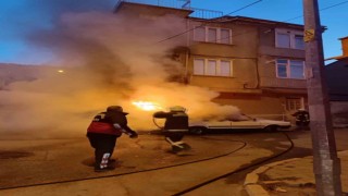 Otomobil yangın sonrası kullanılamaz hale geldi