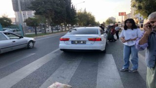 Otomobilin çarptığı yaya yaralandı