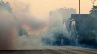 Pakistanda Imran Khan destekçileri ile polis çatıştı, ordu sokağa indi