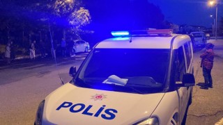 Park halindeki otomobil alev aldı
