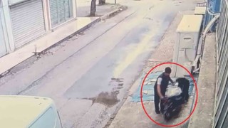 Polis sokak sokak aradığı azılı hırsızı otostop çekerken yakaladı