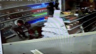 Polislerle ile akaryakıt istasyonu çalışanları arasındaki kavga akaryakıt verme tartışmasından çıkmış