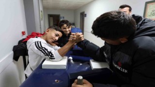 Proje öğrencileri gençlik merkezini ziyaret etti