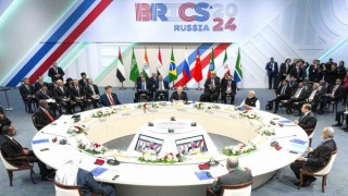 Putin: BRICS ülkeleri dünyanın geleceği için sözde değil, fiilen sorumluluk üstleniyor