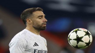 Real Madrid, sezonu kapatan Carvajalın sözleşmesini uzattı