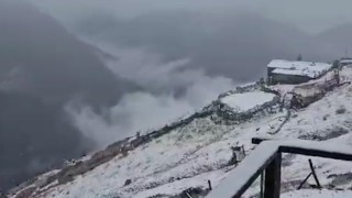 Rizenin yaylaları beyaza büründü