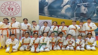 Salihlili minik judoculardan 19 madalya