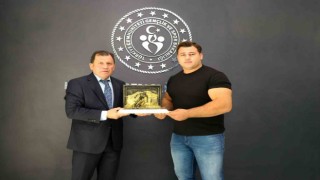 Şampiyon güreşçilerden Kayseriye ziyaret