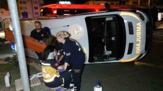 Samsunda tramvay ambulansla çarpıştı: 4 sağlık çalışanı yaralandı