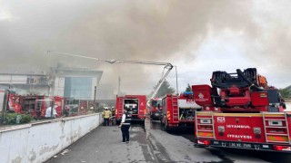 Sancaktepede soğuk hava deposunda çıkan yangın kontrol altına alındı