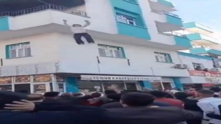 Şanlıurfada ev yangını: 2nci kattan atlayarak kurtuldular