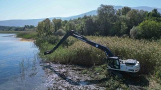 Sapanca Gölünü koruyacak çalışmalara bir yenisi daha eklendi: Göl havzası Büyükşehire emanet