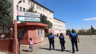 Şehitkamilden okul önlerinde sıkı denetim