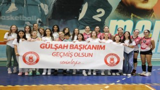 Şehzadelerin genç kızları galibiyetlerini Başkan Durbaya hediye etti