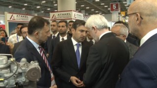 Selçuk Bayraktar TUSAŞ standını ziyaret etti
