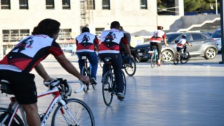 Şiddet olaylarına dikkat çeken sporcular bin 250 kilometre pedal çevirecek