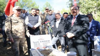 Siirtte 31 yıl önce şehit edilen 22 sivil mezarları başında dualarla anıldı