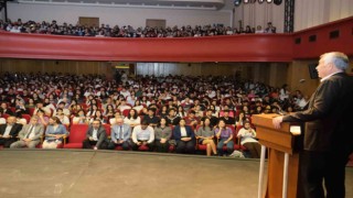 Sınava girecek öğrencilere motivasyon toplantısı